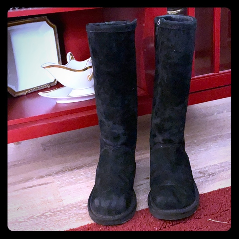 Black UGG boots